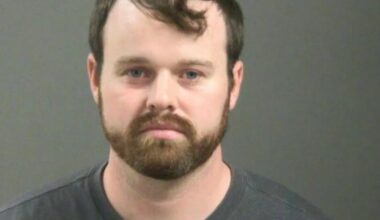 Reality TV star Joseph Duggar held on US$600,000 bond in child molestation case - CTV News