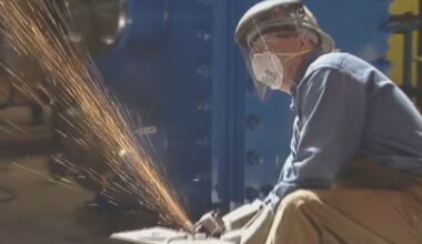 Alberta fares better as Canada faces tough job losses - CTV News