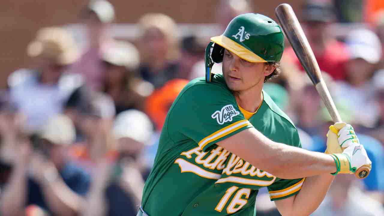 Athletics homer on three straight pitches vs. Padres