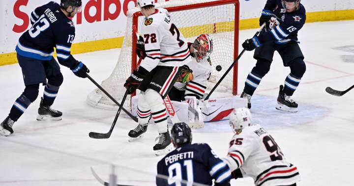 Scheifele scores OT winner as Winnipeg Jets down Blackhawks 3-2 - Winnipeg