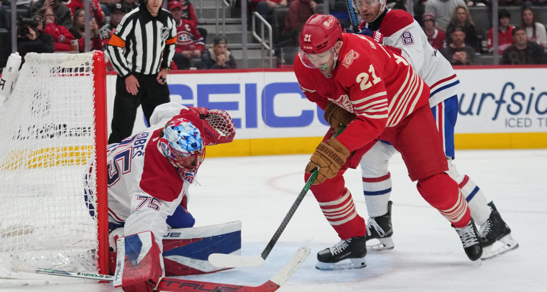 DeBrincat scores go-ahead goal, has two assists in Red Wings' 3-1 victory over Canadiens