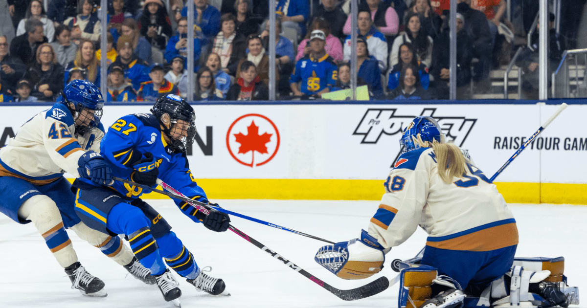 VANCOUVER TOPS TORONTO 3-2 AT SOLD-OUT COCA-COLA COLISEUM | PWHL