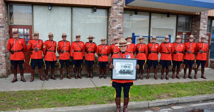 RCMP ends policing in Cloverdale, Surrey police offer signing bonus to recruit - BC