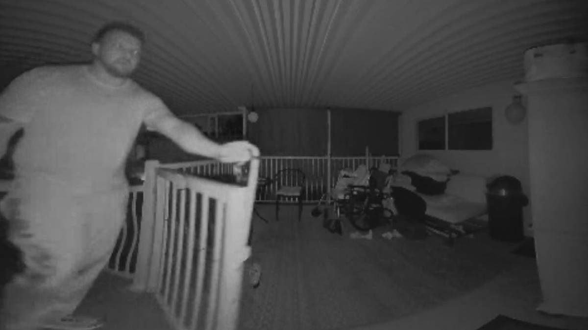 Click to play video: 'Surrey home invasion suspect held in custody'