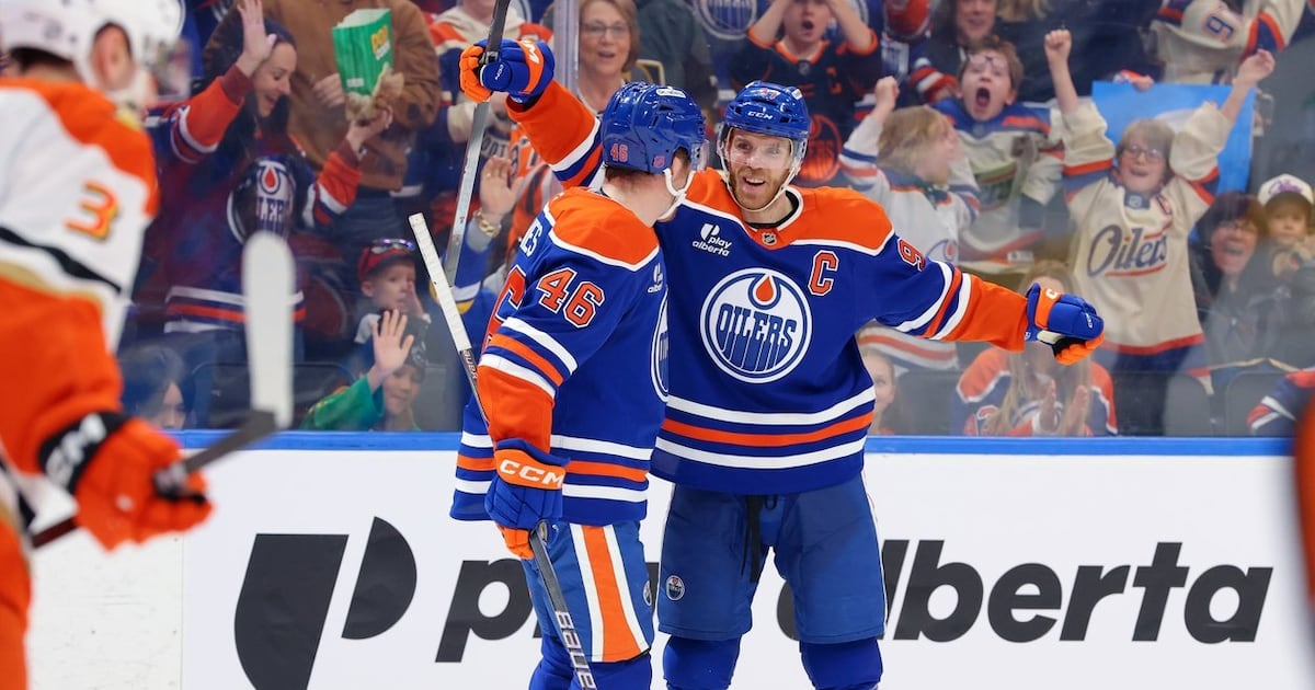 Edmonton Oilers beat Anaheim Ducks, Connor McDavid moves back into scoring lead with three points