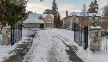 House of the Week: A private oasis in one of the most prestigious neighbourhoods in Mississauga