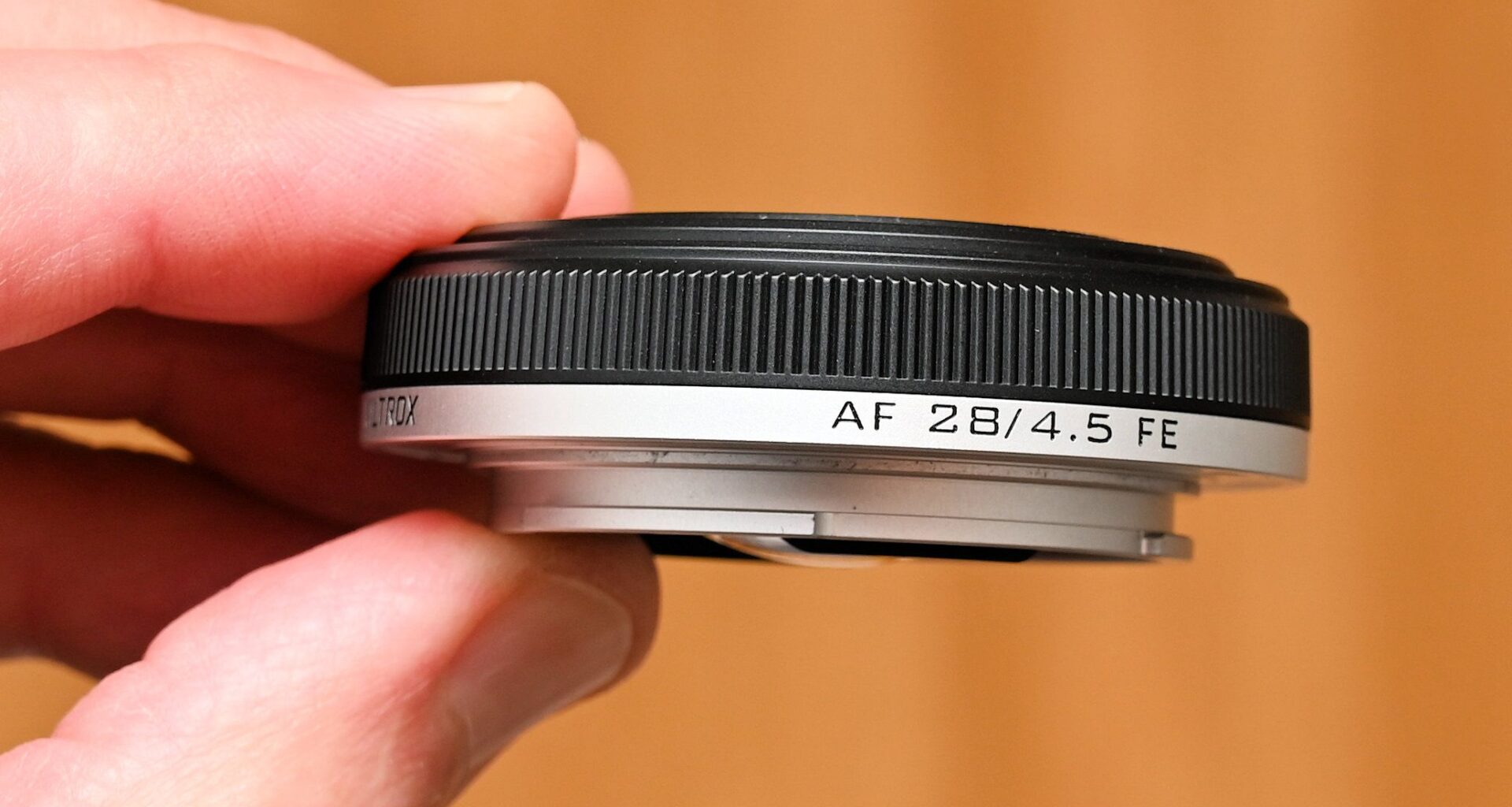 Compact cameras are too expensive. These pancake lenses make your mirrorless feel like one for as little as $79