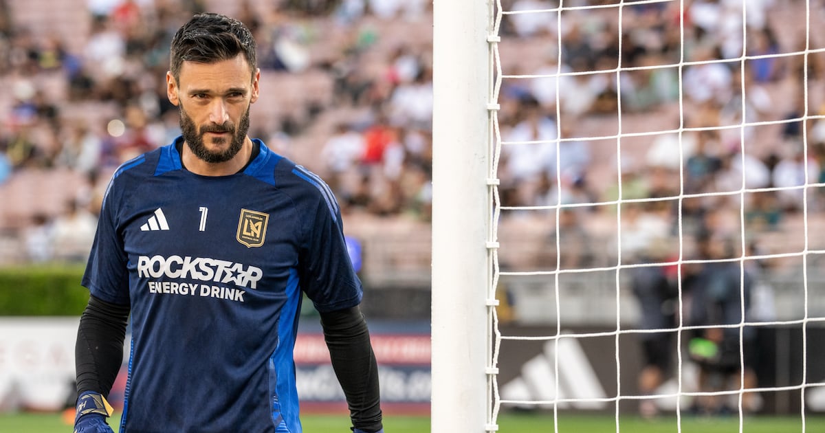 LAFC's Hugo Lloris posts record 5th straight shutout to begin season in scoreless draw with Austin