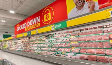 New grocery store opens one day after another closed in Brampton