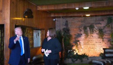 Trump makes a detour to Elvis Presley's Graceland in Memphis during Iran war and airport turmoil - CTV News