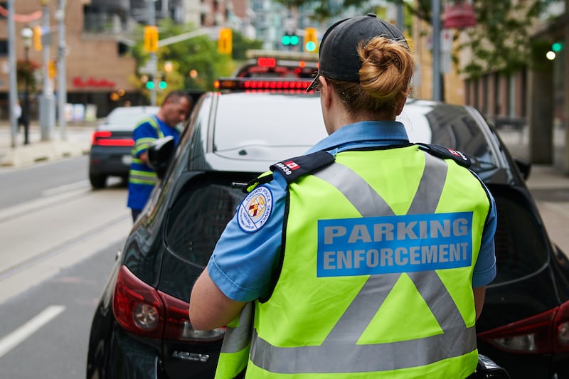 Toronto police kick off traffic enforcement campaign in the downtown core