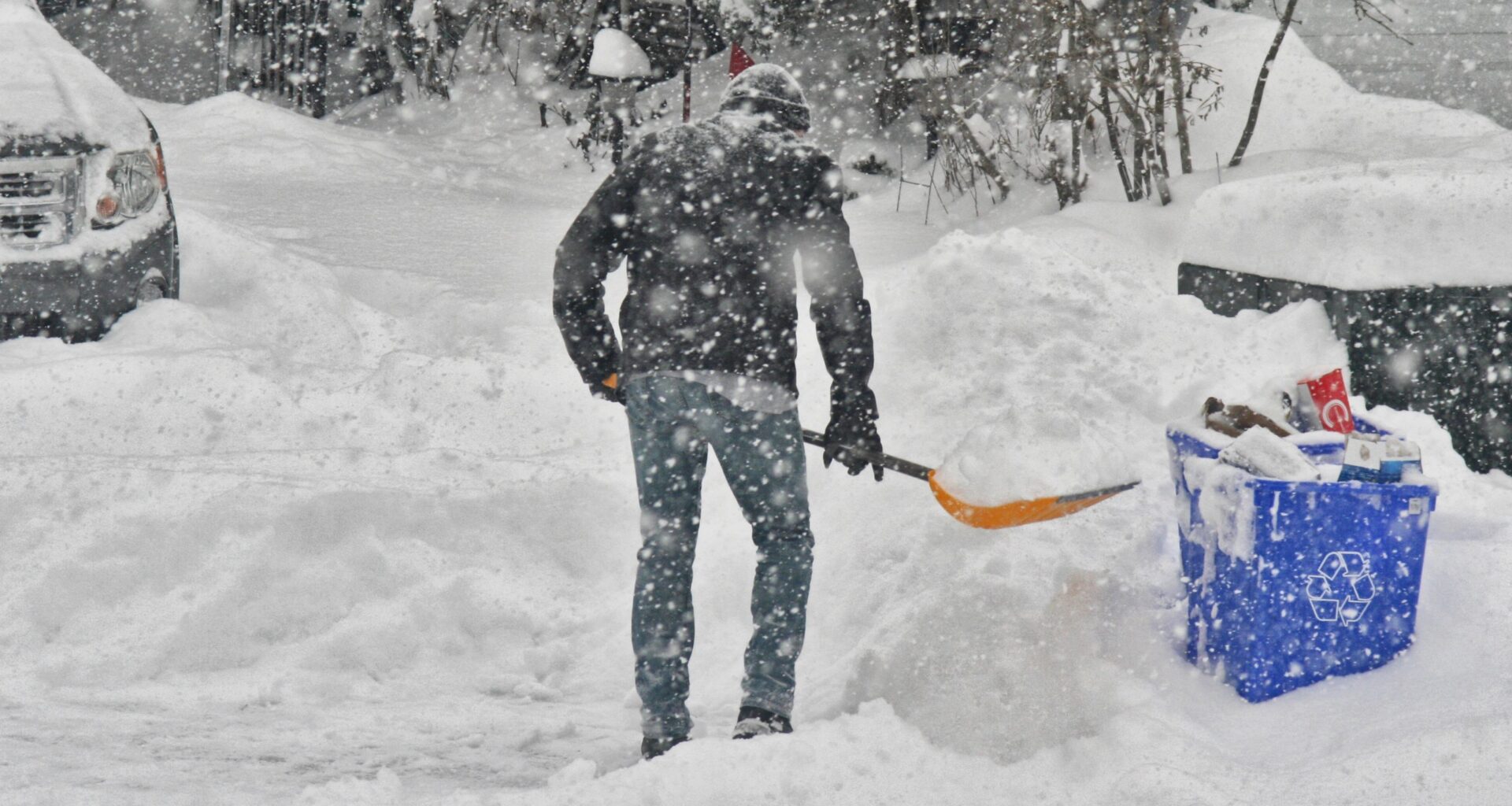 Toronto mayor pitches plan to pay residents to shovel after major snowstorms