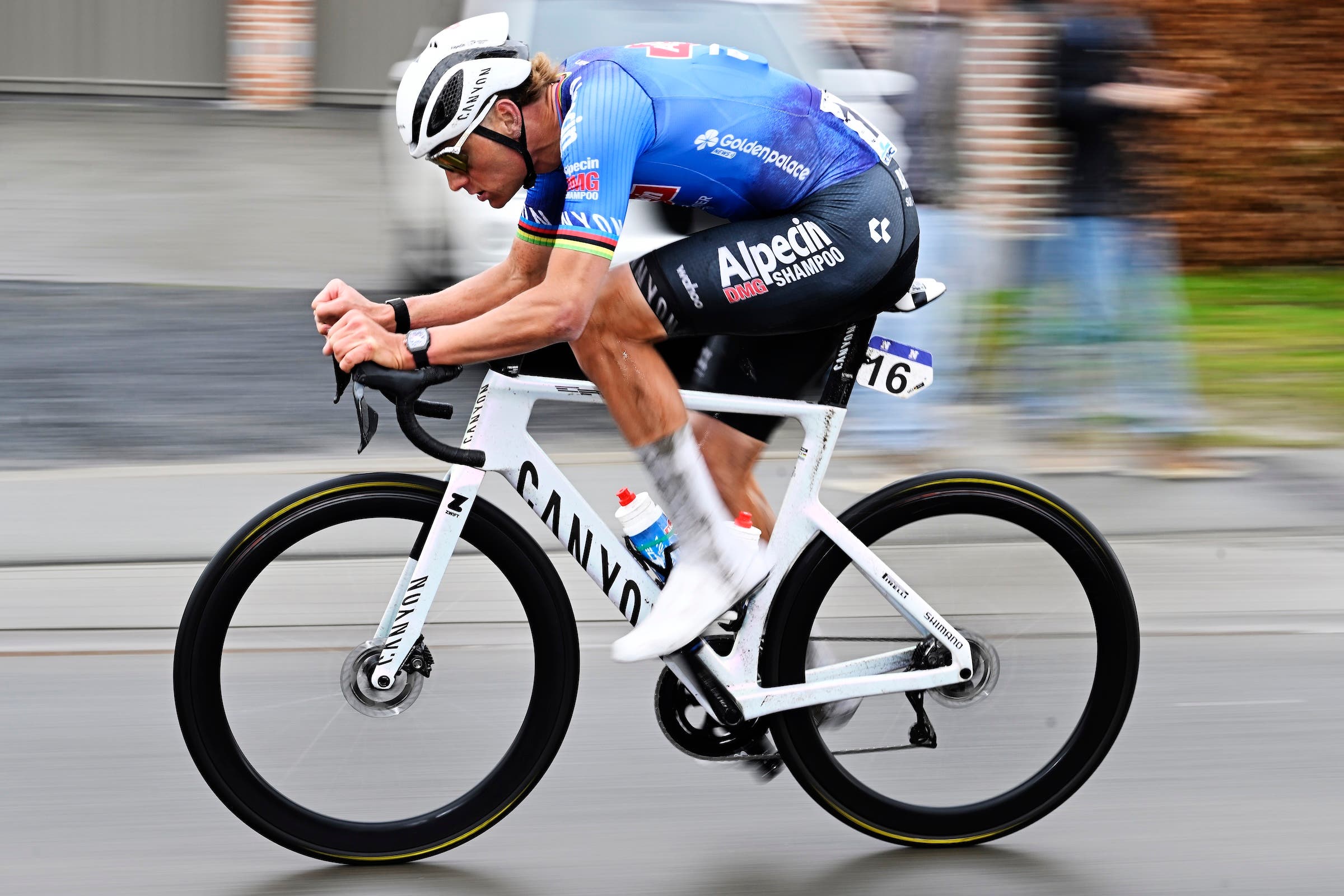 Mathieu van der Poel took a solo victory at the Omloop Het Nieuwsblad on February 28 2026 (Photo by Nico Vereecken / Photonews)