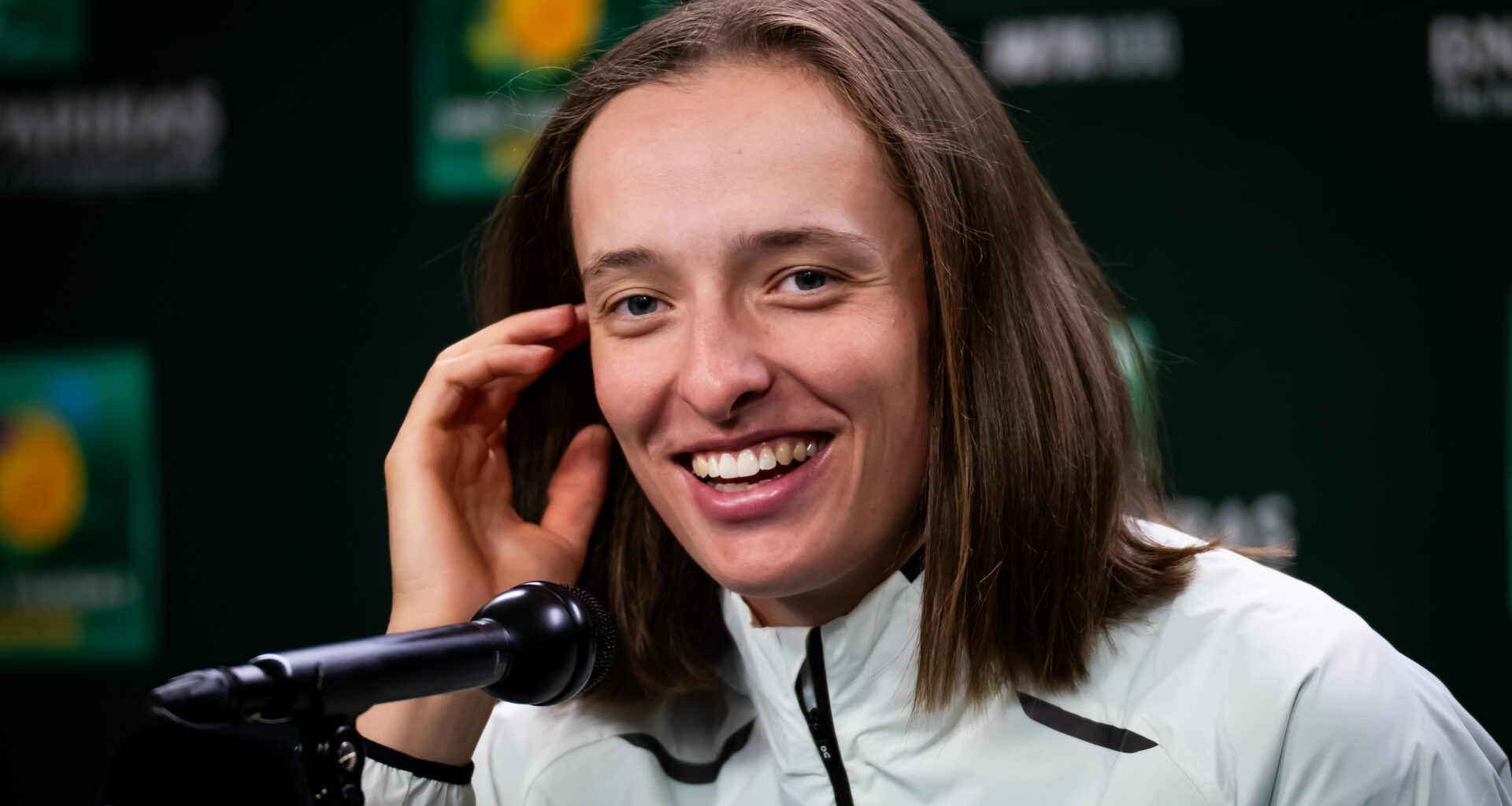 Swiatek is having her 90s' movies moment