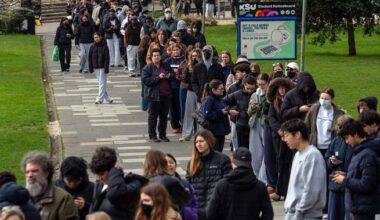 2 people dead after meningitis outbreak at U.K. university - National