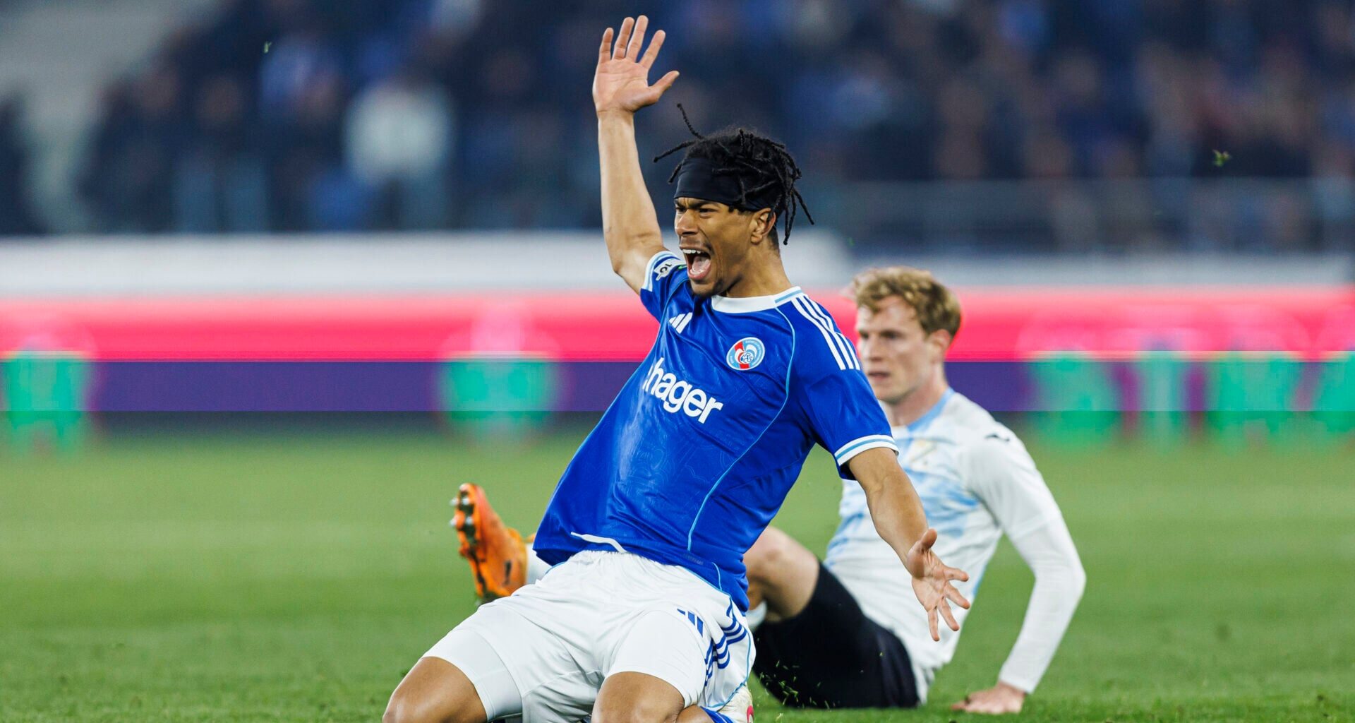 Kobbie Mainoo leads praise for Maxi Oyedele after impressive first goal for Strasbourg