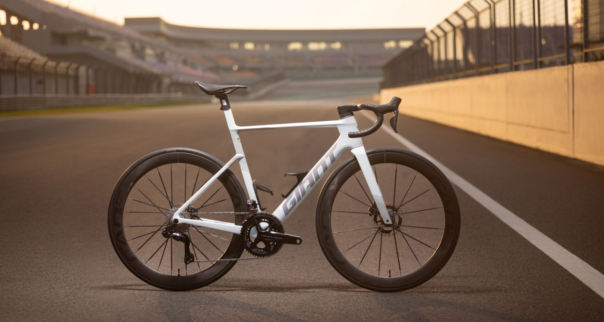 Giant Propel & Liv EnviLiv: Fourth Generation Aero, Two Philosophies