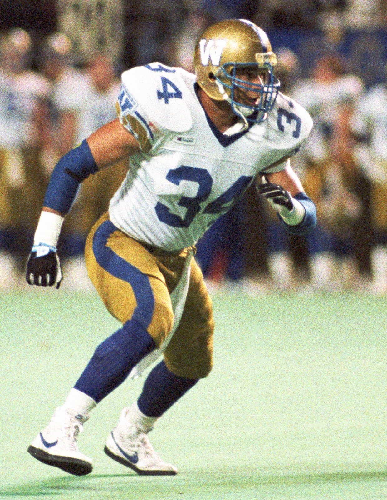Battle had two stints with the Blue Bombers, beginning in 1987, when the Arizona State product came north to Winnipeg after an NFL shot with the Denver Broncos.