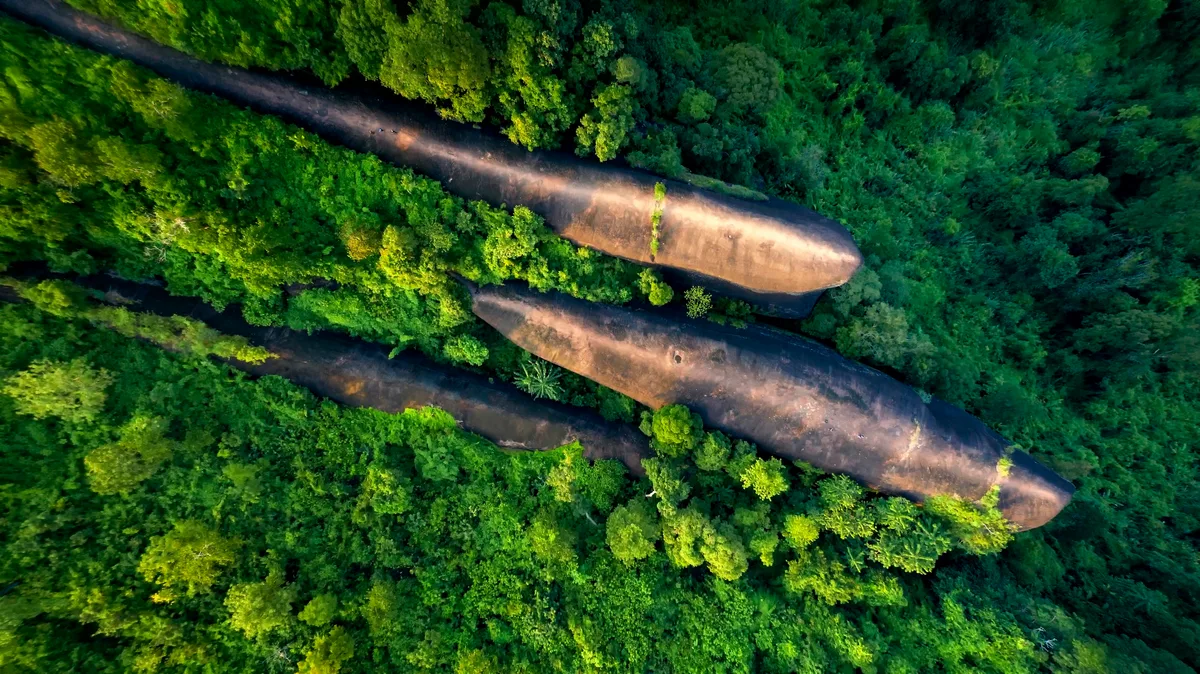 Hin Sam Wan - Three Whale Rock