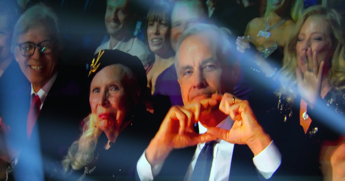 Prime Minister Mark Carney arrives at Juno Awards where Joni Mitchell will receive lifetime achievement award - CTV News