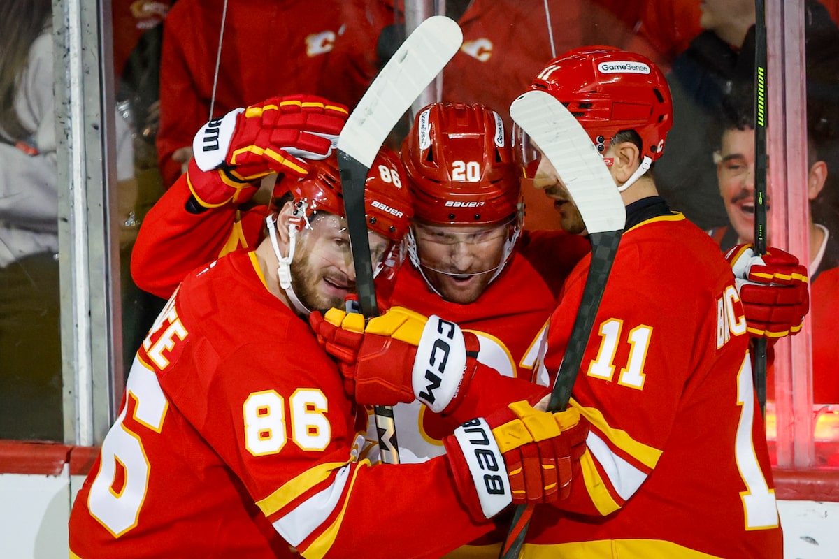 Victor Olofsson scores first goal with Flames in 4-1 victory over Panthers
