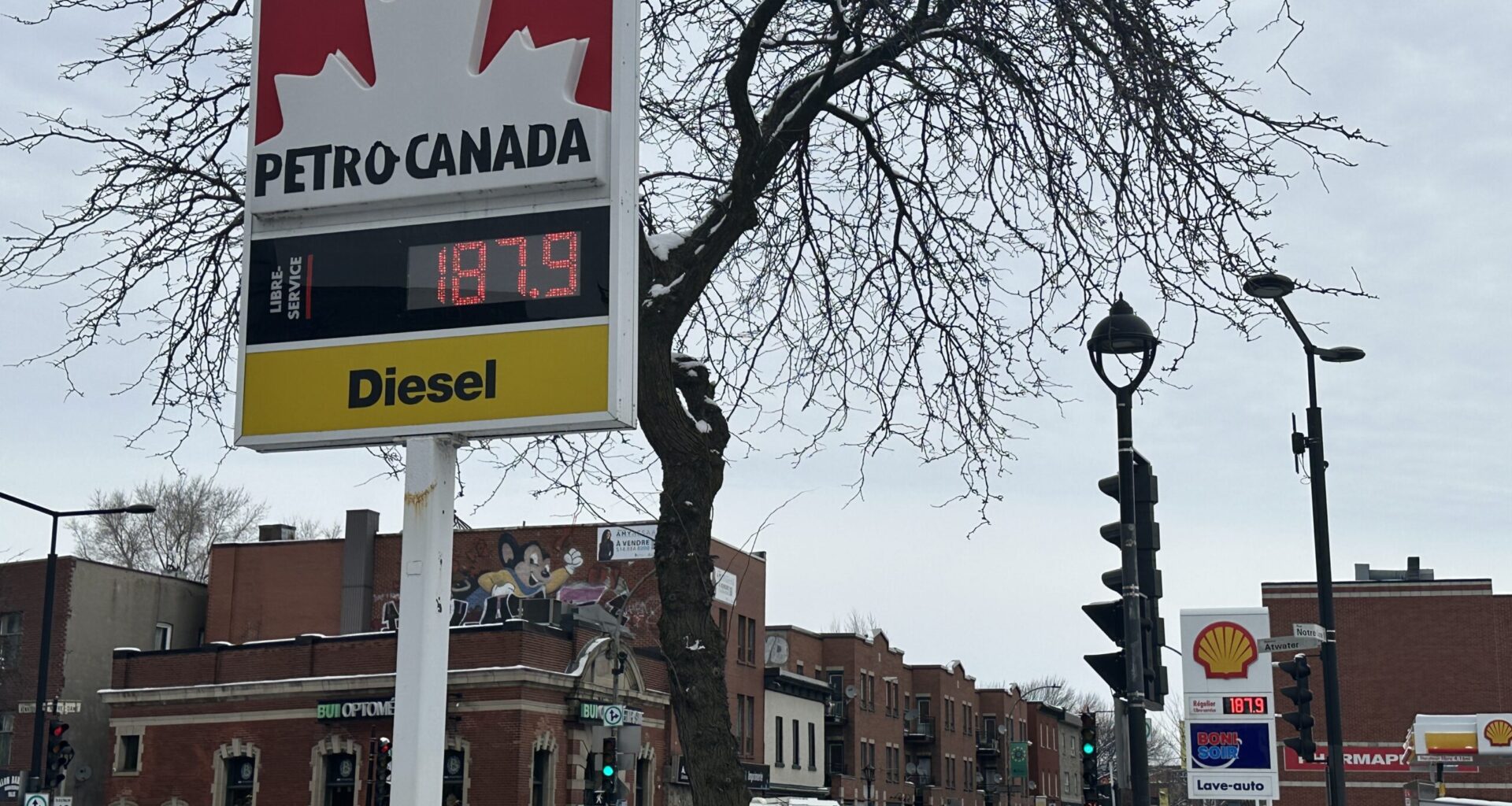 Montreal drivers facing some of the highest gas prices in Quebec, experts say