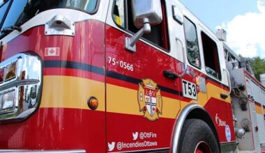 2 dead after 4 rescued from Ottawa high-rise apartment unit on fire: officials - Ottawa