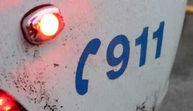 Suspected arson destroys two vehicles in St-Léonard