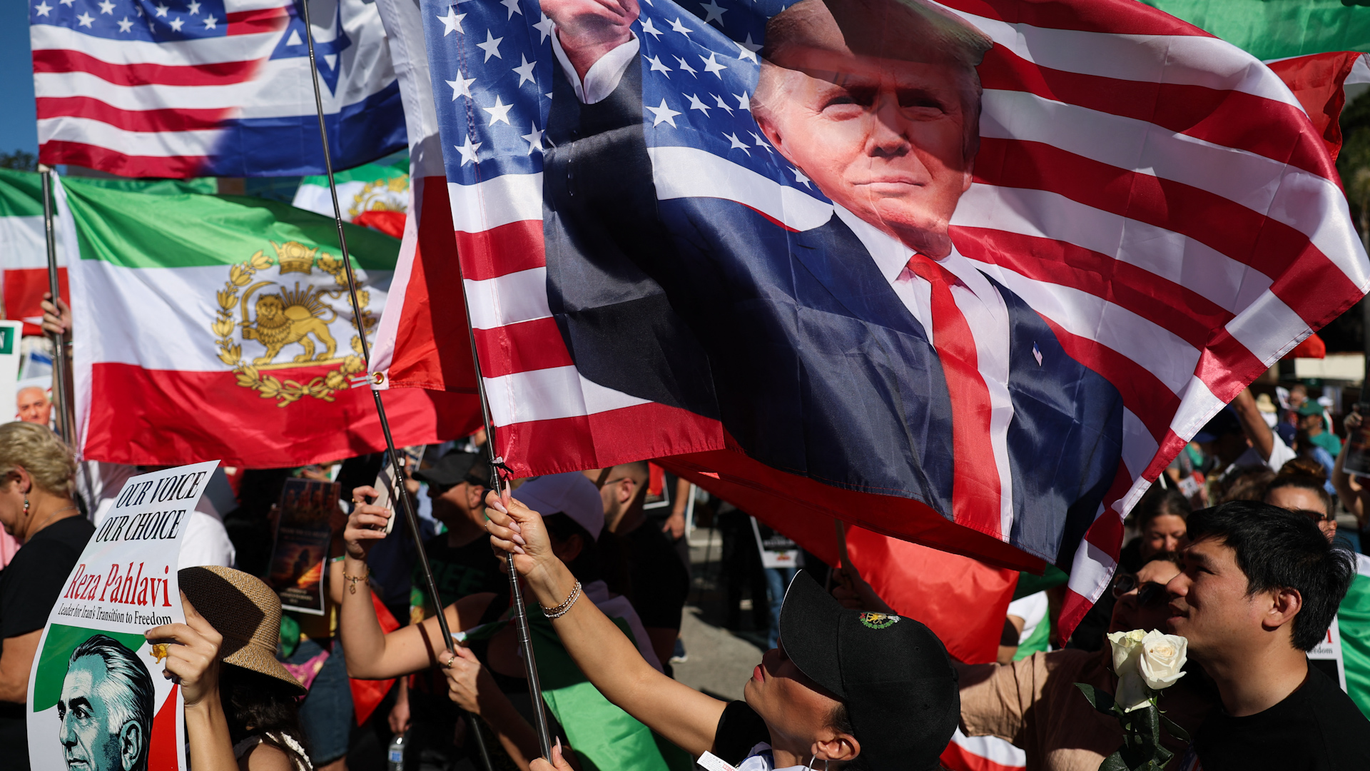 Click to play video: 'U.S. operations in Iran should go on until Iranian’s decide they want regime change or not: expert'