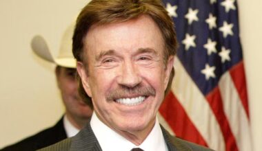 Sylvester Stallone, Jean-Claude Van Damme, Lee Majors and more react to the death of Chuck Norris - CTV News