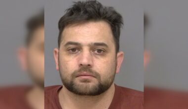 VIDEO: 'Absolute menace' driver rams into cruisers in Brampton, police say