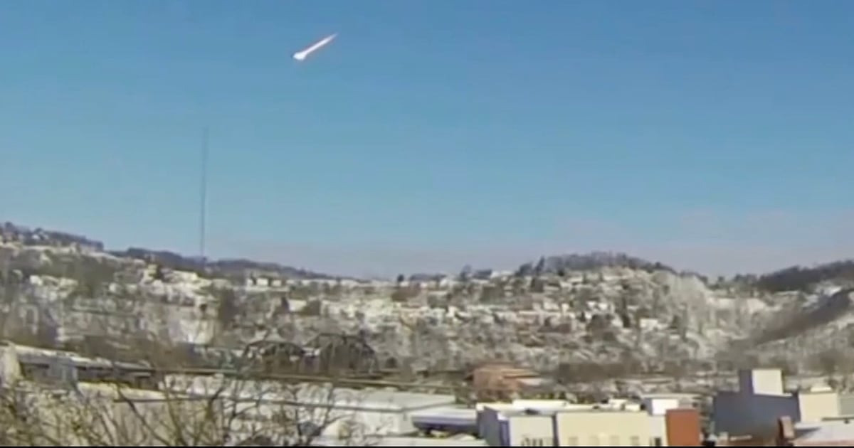 Seven-ton meteor that fell from the Cleveland sky could be seen several states away - CTV News