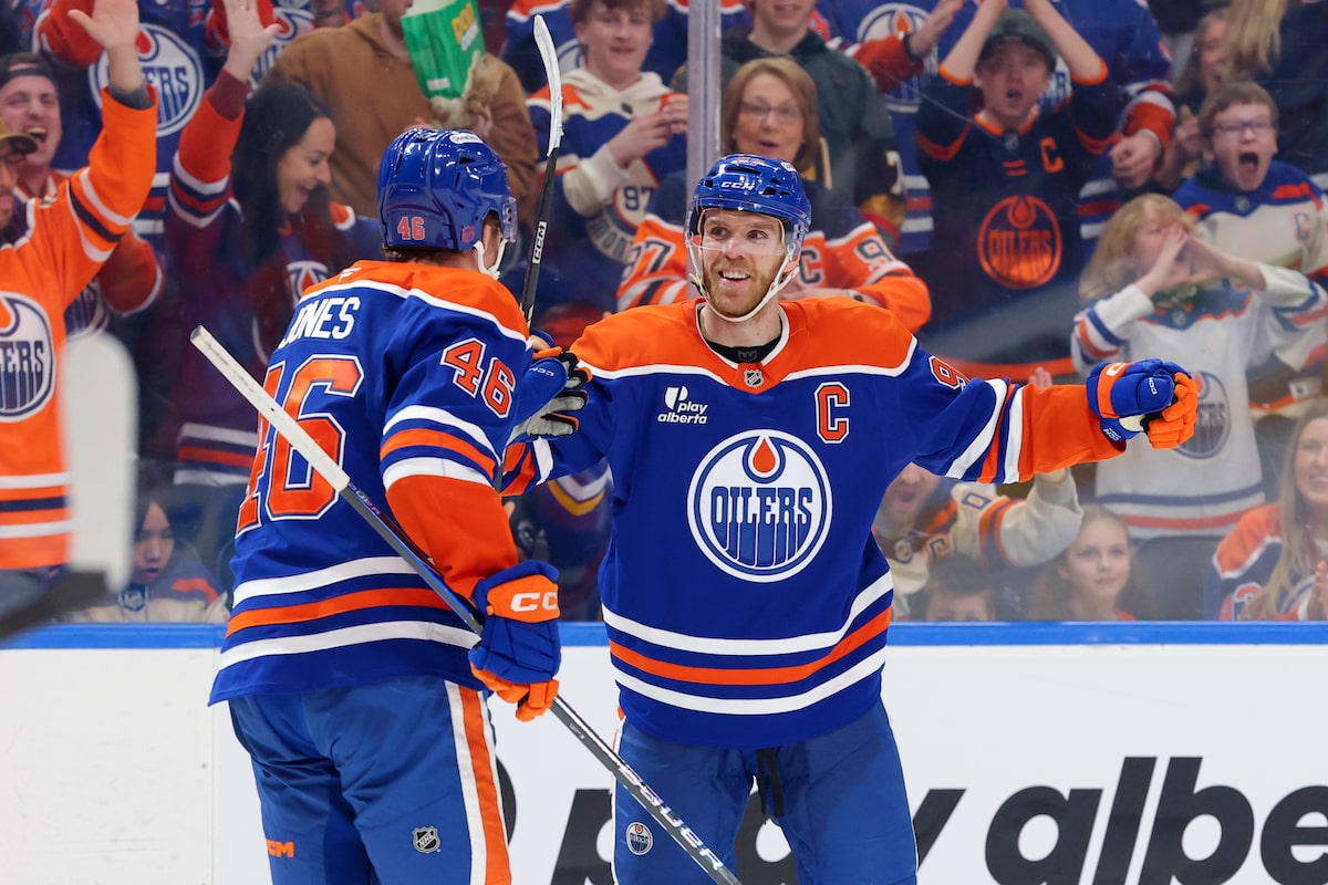 Oilers beat Ducks 4-2 as McDavid regains NHL scoring lead