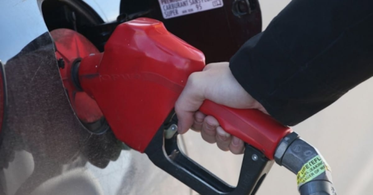 Gas prices expected to fall 6 cents a litre on Friday