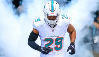 Grading 2026 NFL Free-Agency Signings and Trades for Day 1 of Tampering Period