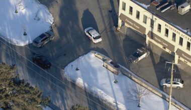 Toronto police investigating 2 shootings