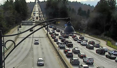 Lions Gate Bridge traffic snarled due to burnt-out arrow lights