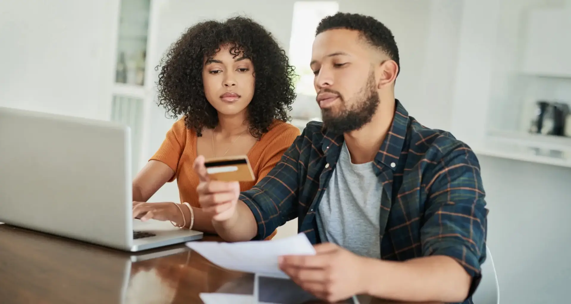 ‘It’s the norm,’ Nearly half of Canadians are living paycheque to paycheque, and Torontonians aren’t surprised