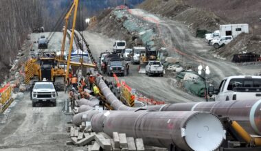 Price surge for Alberta crude from Trans Mountain expansion highlights need for new pipelines, think tank says