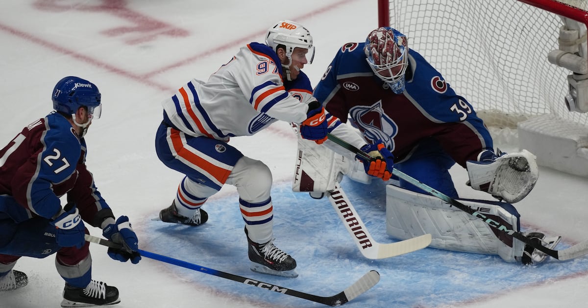 Connor McDavid’s late power-play winner lifts Edmonton Oilers past Colorado Avalanche