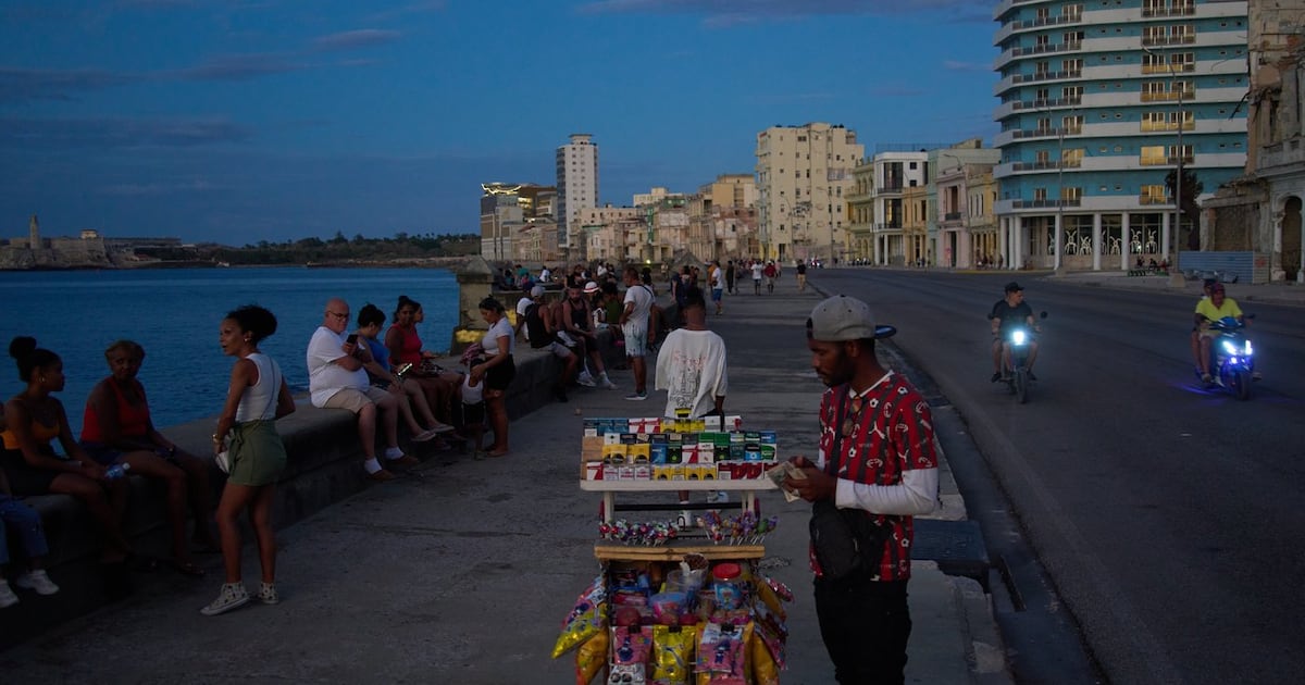 'People are tired:' Canadians on humanitarian mission describe life in Cuba - CTV News