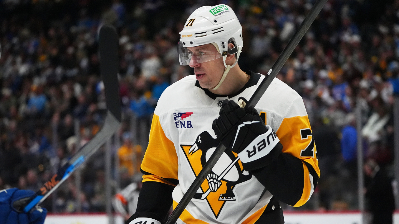 Penguins' Malkin gets two goals in return from suspension
