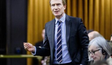 Time for ‘serious’ talks on how AI uses news media information: minister - National