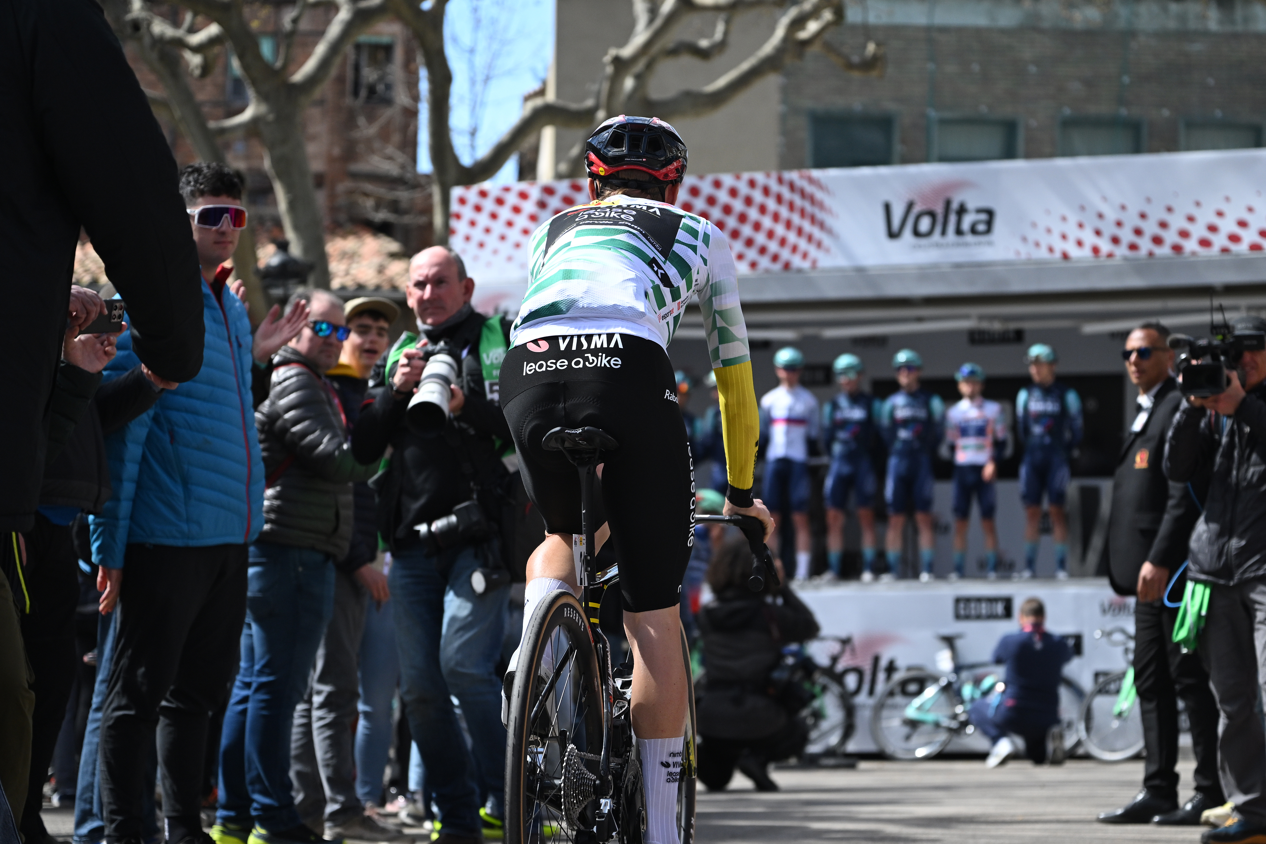 BERGA, SPAIN - MARCH 28: Jonas Vingegaard of Denmark and Team Visma | Lease a Bike - Green Leader Jersey prior to the 105th Volta a Catalunya 2026, Stage 6 a 158.2km stage from La Berga to Queralt 1133m / #UCIWT / on March 28, 2026 in Berga, Spain. (Photo by Szymon Gruchalski/Getty Images)