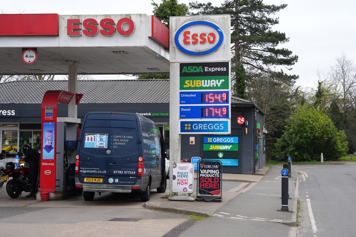 Petrol prices latest: Motorists hit by 23-year record over cost of diesel as Starmer prepares for emergency talks
