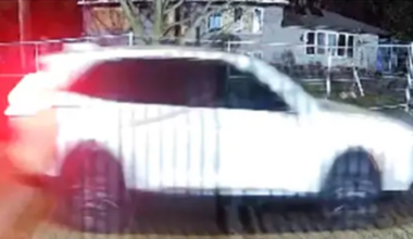 Mississauga home targeted in 2 arsons weeks apart; suspect and vehicle sought