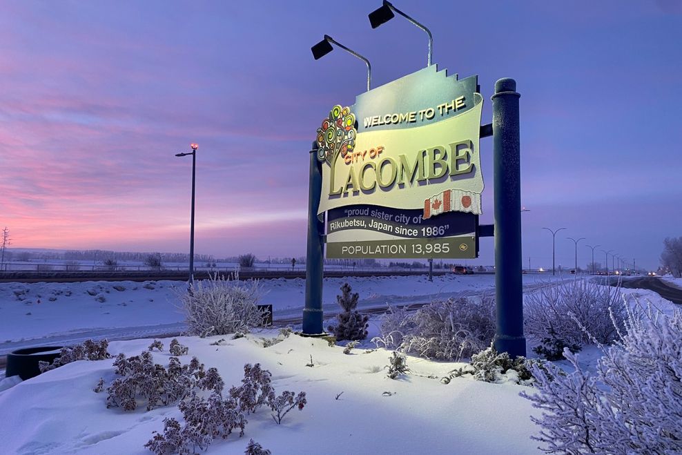 retirement towns prairies 