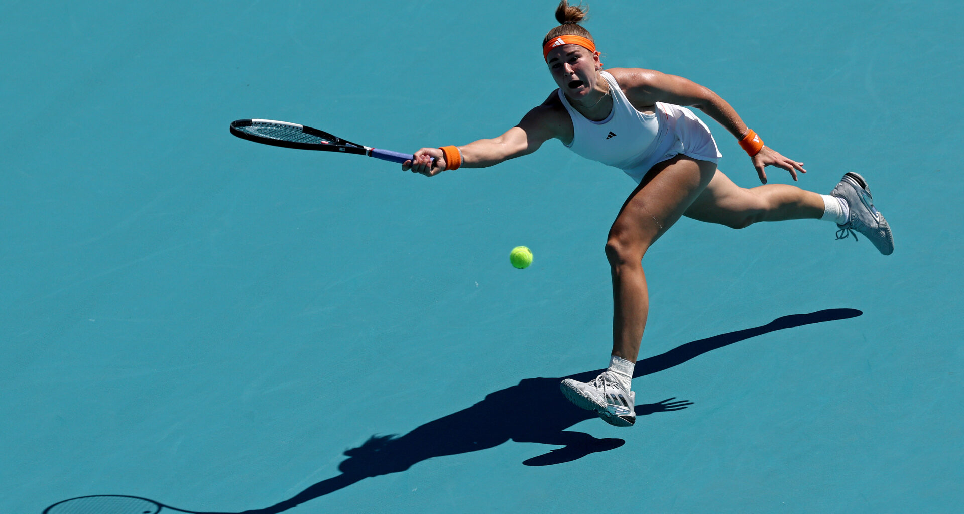 Muchova drops just two games to Eala to make first Miami quarterfinal - WTA Tennis