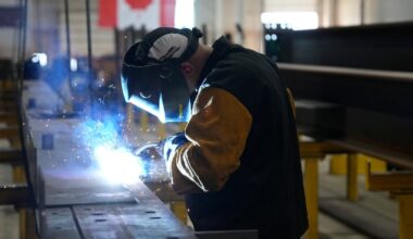 Canada's job loss a 'bloodbath' says analyst
