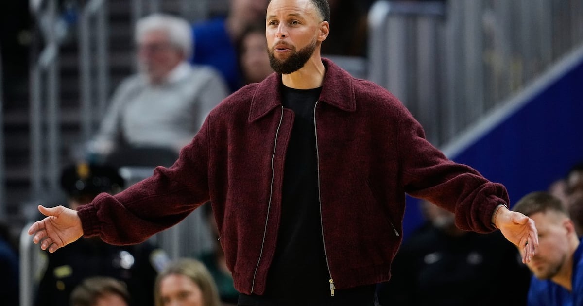 Golden State Warriors’ Stephen Curry cleared for scrimmage in latest step for return